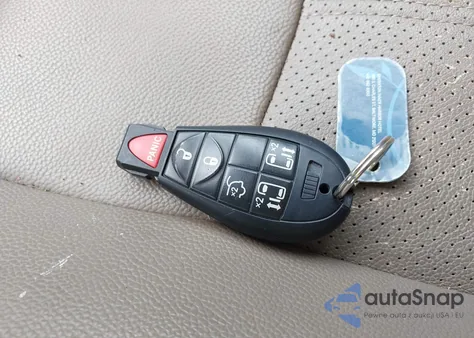 2012 Chrysler Town & Country Touring from USA, damaged, VIN 2C4RC1BG2CR278469